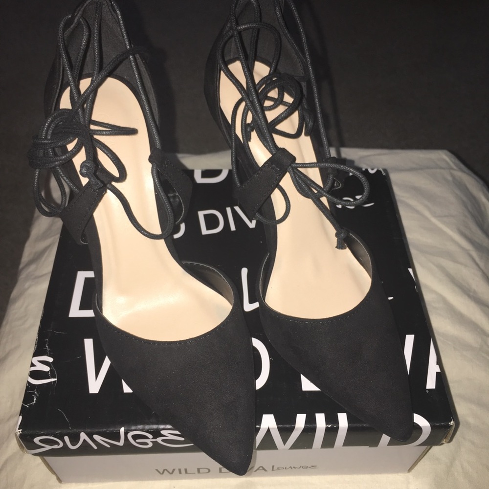 Slip on ankle black wrap stilettos 👠